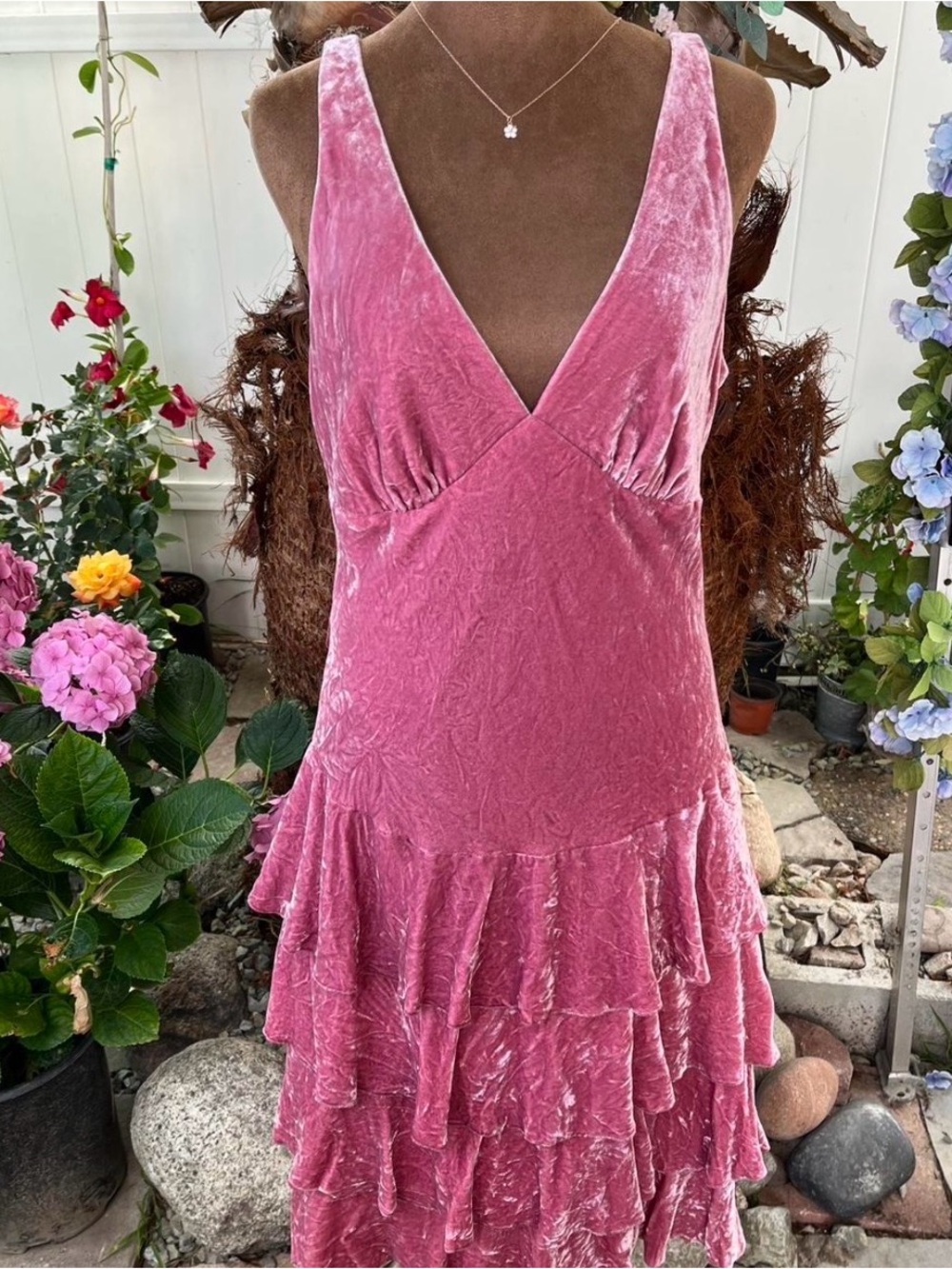 Laundry By Shelli Segal Dusty Rose Velvet Ruffles Romantic Dress - Picture 2 of 7
